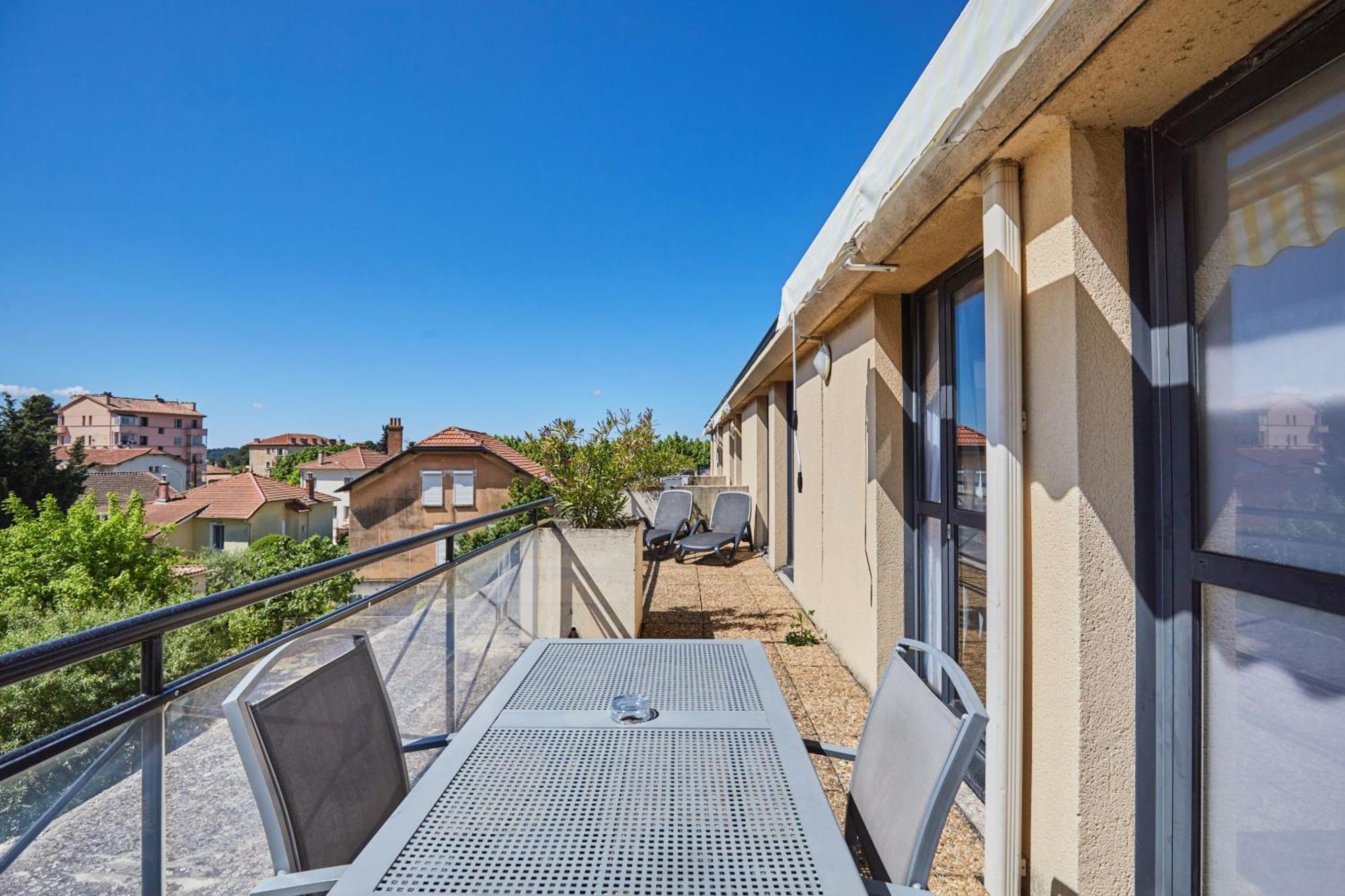 Appart Hotel Odalys City Aix En Provence Les Floridianes Екс ан Прованс Екстериор снимка